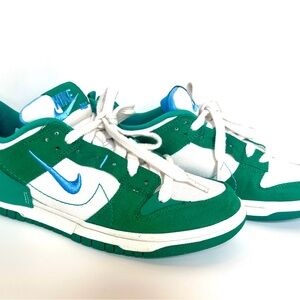 Nike Dunk Women’s Sneakers size 9  in Green and Beige with Blue Accents